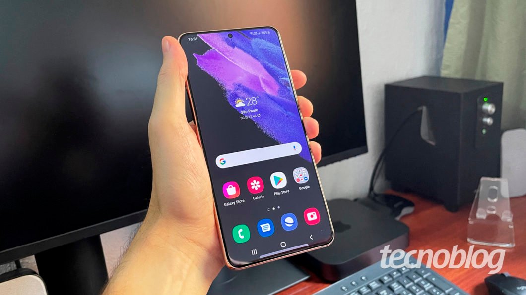 Galaxy S21+ está na relação de celulares 5G homologados da Anatel (Imagem: Emerson Alecrim/Tecnoblog)