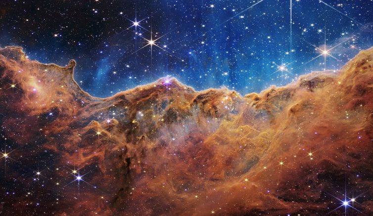 Imagens coloridas do Telescópio Espacial James Webb da NASA