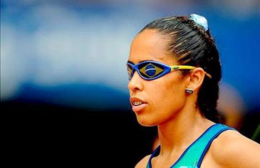 ESPECIAL DIA INTERNACIONAL DA MULHER - Adria Santos na Paralimpíada PEQUIM 2008.  Foto: Arquivo Pessoal