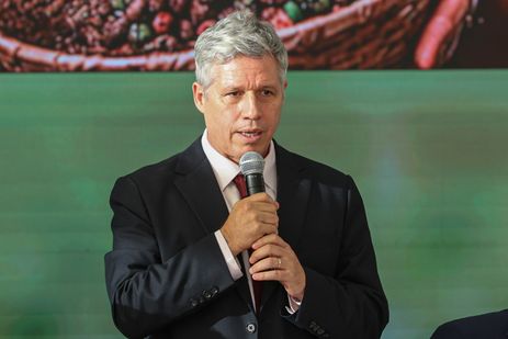 Brasília (DF) 15/04/2024 – O ministro do Desenvolvimento Agrario, Paulo Teixeira participa da cerimônia Apresentação do Programa Terra da Gente para a Reforma Agrária
Foto: Valter Campanato/Agência Brasil