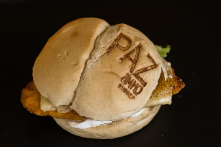 Por amor ao frango: Ammo Chicken