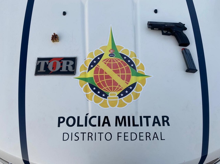 PMDF faz abordagem e apreende pistola Eslováquia com dupla em Brazlândia