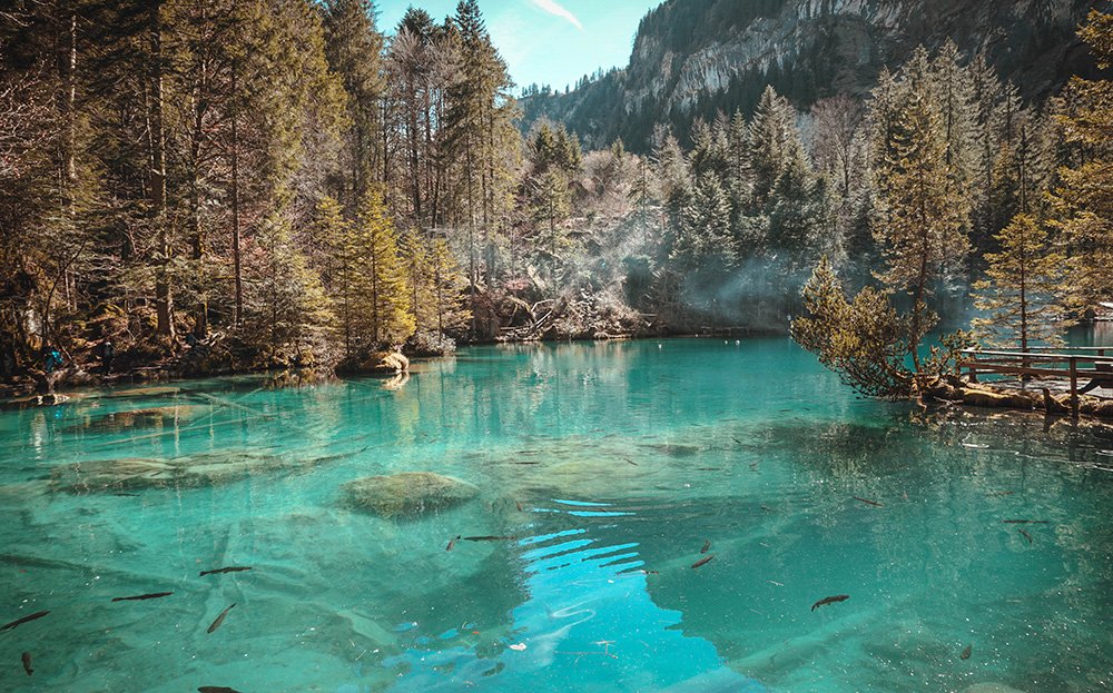 Lago translúcido em Kandergrund, na Suíça. Foto: R. Fera/Pexels