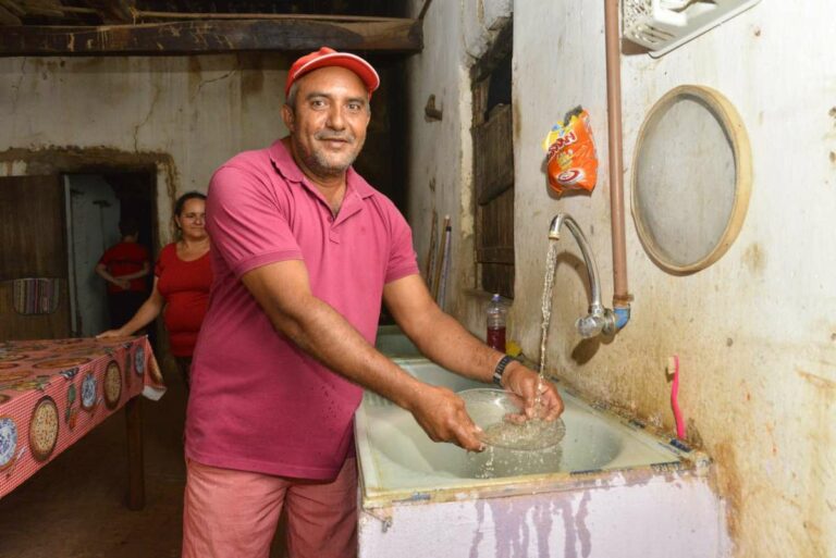 Governo do Ceará autoriza estudo de viabilidade para novo sistema de abastecimento de água para 1.200 famílias de Itapipoca