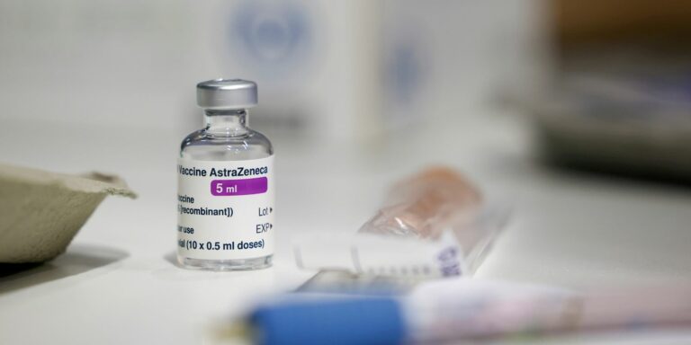 Fiocruz adia para agosto meta de entrega de vacinas contra covid-19