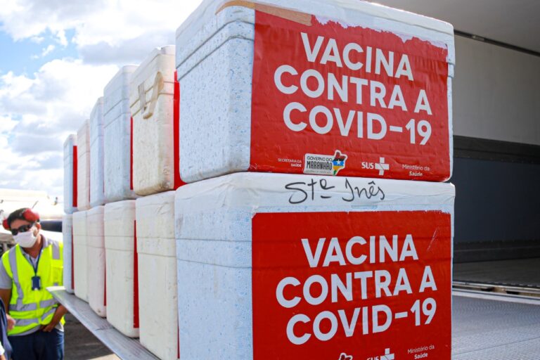 Governo recebe novos lotes com 228.020 doses de vacinas contra a Covid-19