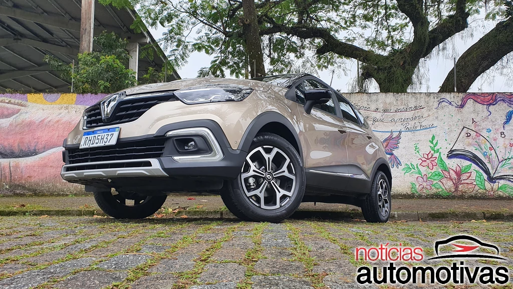 Avaliação: Captur Turbo 2022 melhora, mas ainda peca em detalhes 