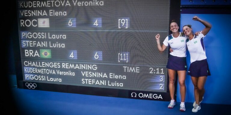 Dupla feminina ganha medalha olímpica inédita para tênis brasileiro
