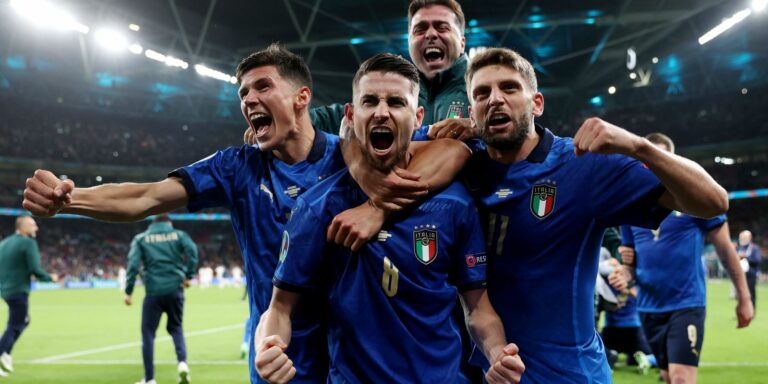 Itália vence Espanha nos pênaltis e alcança final da Eurocopa
