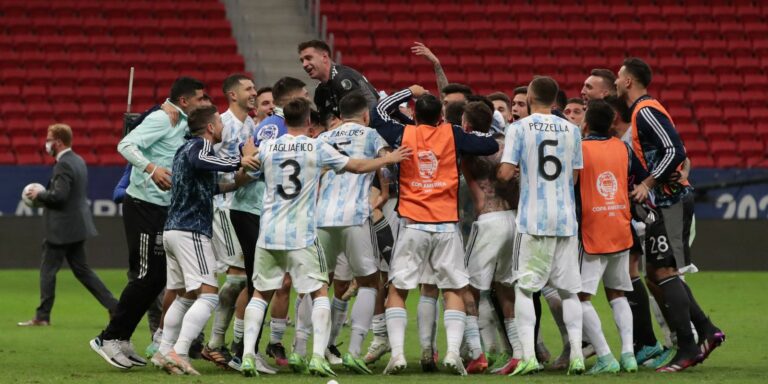 Com vitória nos pênaltis, Argentina alcança final da Copa América