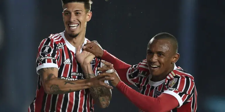 Libertadores: com brilho de Rigoni e Marquinhos, São Paulo avança