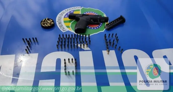 Arma de fogo é apeendida em abordagem no município de Corumbá de Goiás