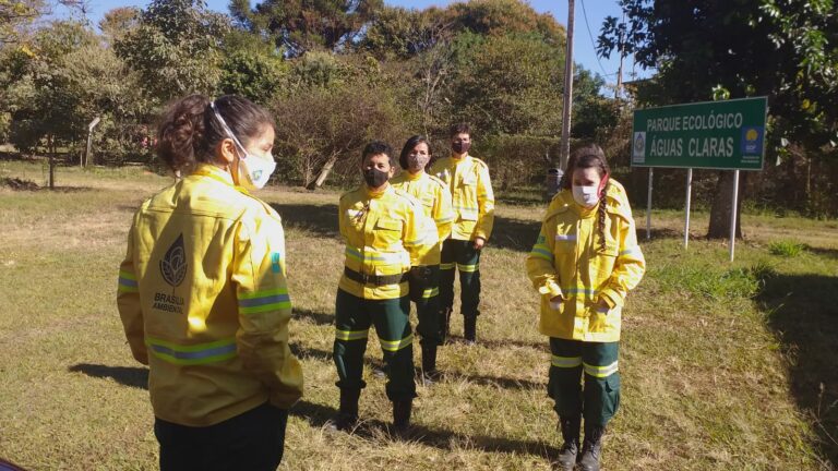 Aumenta o número de brigadistas mulheres na prevenção e combate ao fogo