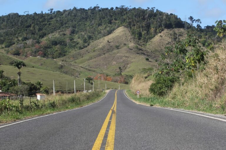 Com mais de R$13 milhões em investimentos, trecho de rodovia é recuperado entre Ipiaú, Itagibá e Dário Meira