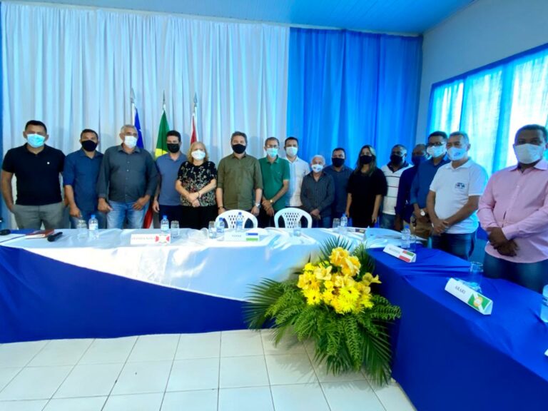 Em Olinda Nova, Governo participa de diálogos em Consórcio de Prefeitos da Baixada Maranhense