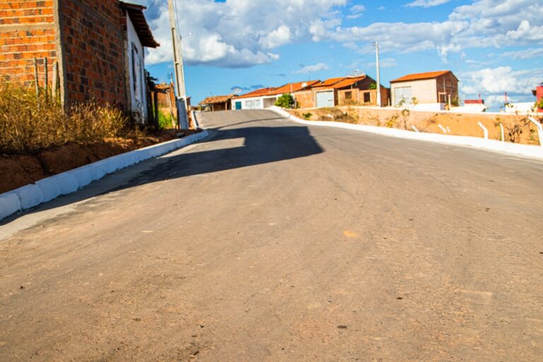 Em Tuntum, moradores aprovam obras do programa Mais Asfalto