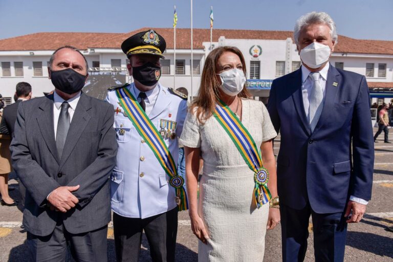 Governador anuncia promoção de policiais durante aniversário de 163 anos da PM