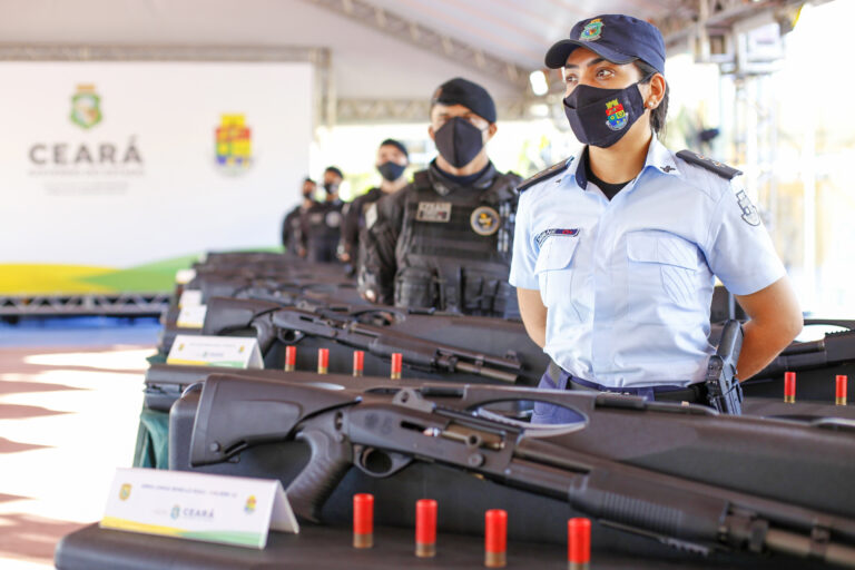Governo do Ceará entrega 844 armas de fogo às Forças de Segurança do Ceará