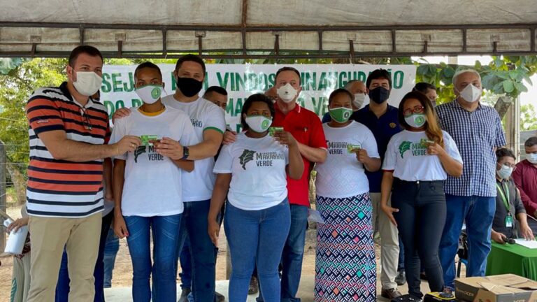 Governo do Maranhão entrega cartões aos beneficiários do Programa Maranhão Verde em Palmeirândia e Penalva