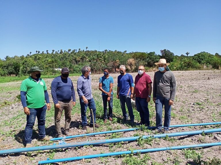 Governo realiza capacitação e montagem de kits de irrigação em Peritoró e Timbiras