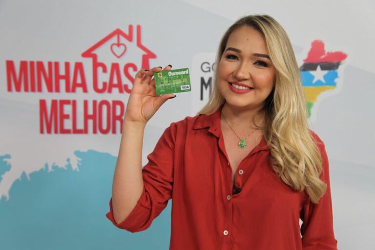 Governo realiza entrega simbólica de cartões do programa Minha Casa Melhor em Cururupu