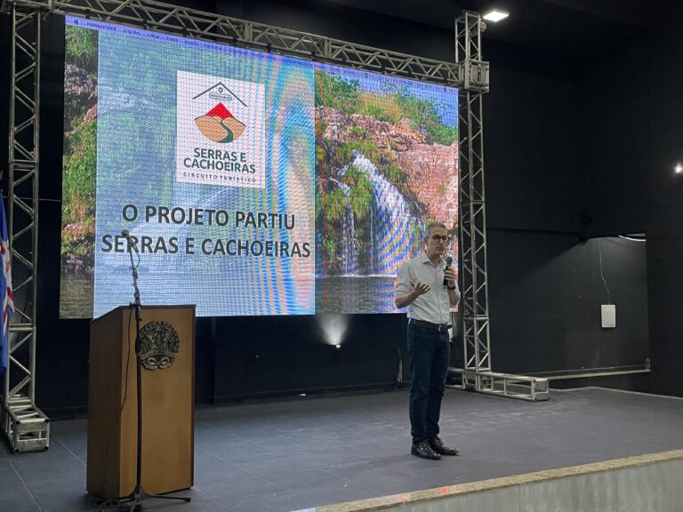Romeu Zema participa de apresentação de aplicativo para turistas na Zona da Mata