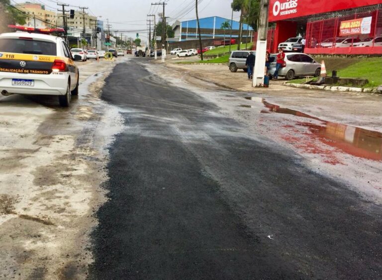Infraestrutura libera Avenida Gustavo Paiva para tráfego de veículos após obras de desobstrução