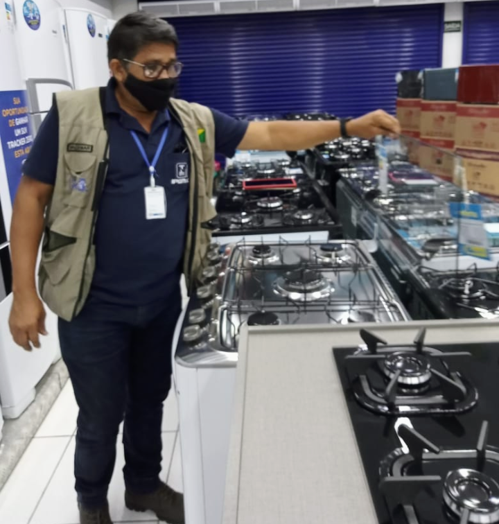 Instituto de Pesos e Medidas realiza vistorias em lojas de eletrodomésticos de Feijó