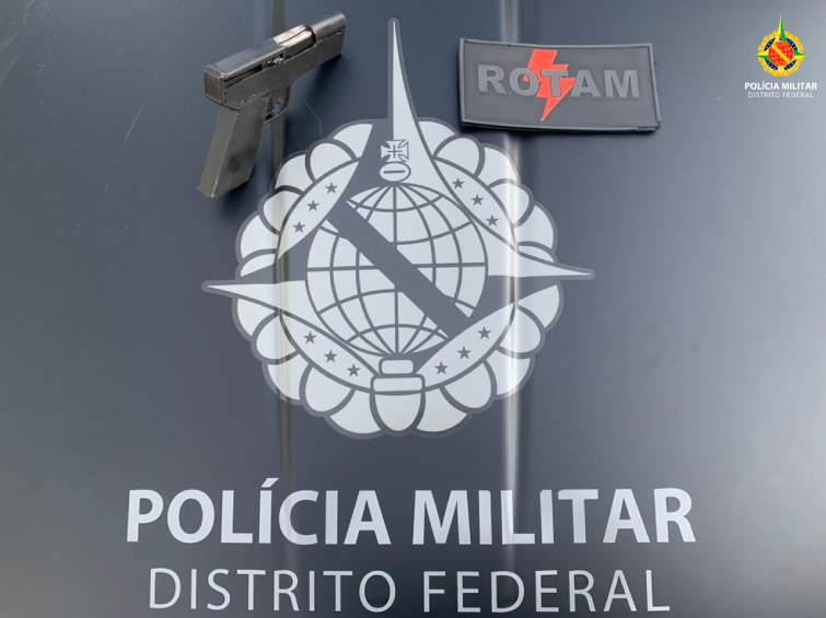 PMDF apreende arma de fogo com passageiro de transporte de aplicativo