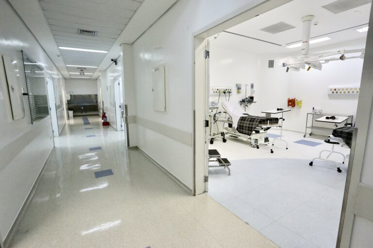 SP registra menos de 6 mil internados em UTI por COVID-19 após cinco meses