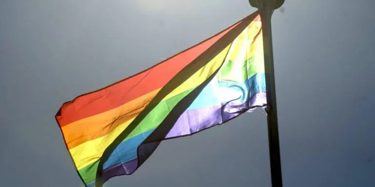Mais da metade dos alunos trans da USP dizem sofrer preconceito