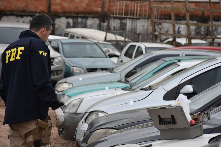 Em operação conjunta, PRF identifica veículos roubados ou furtados em pátios do Detran