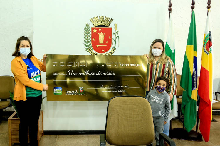 Engenheira civil de Maringá recebe prêmio de R$ 1 milhão do Nota Paraná