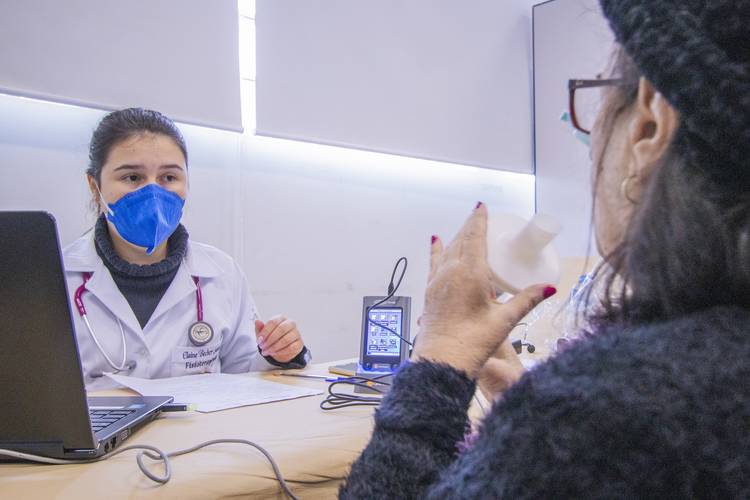 Hospitais Universitários prestam apoio e reabilitação a pacientes com sequelas da Covid-19
