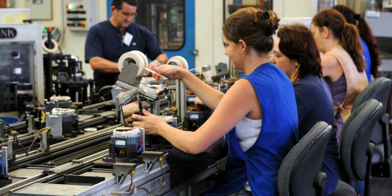 CNI: confiança do empresário industrial sobe em julho