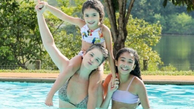 Samara Felippo desabafa sobre cuidar de filhas com covid: ‘É solitário’