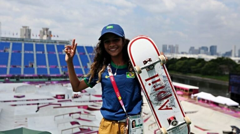 Fadinha do skate: quem é Rayssa Leal, a medalhista mais jovem do Brasil