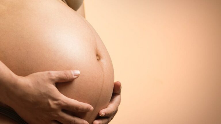 COVID-19 já matou mais de mil grávidas no Brasil e aumentou partos prematuros
