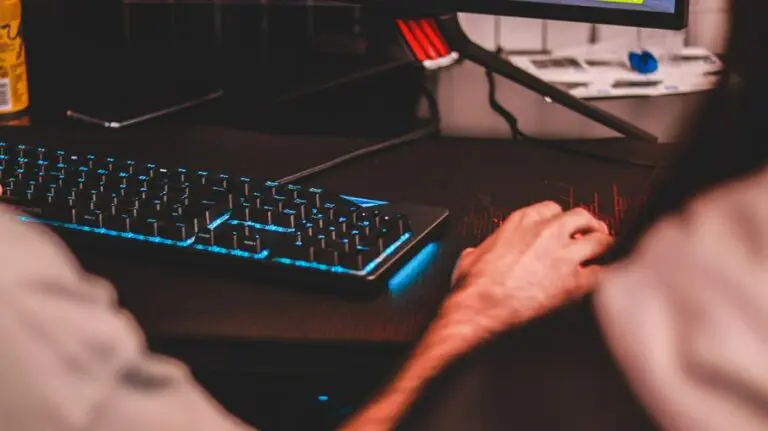 Jogos para PC têm descontos de até 90% no Steam; confira as ofertas
