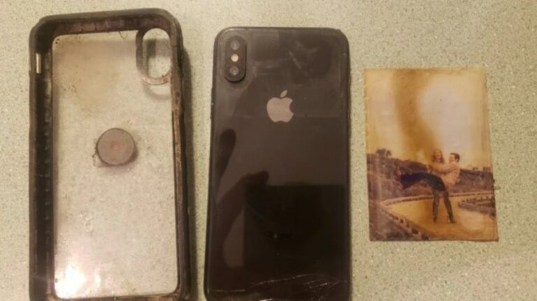 Homem pesca iPhone que ficou no fundo de um rio por 8 meses; veja