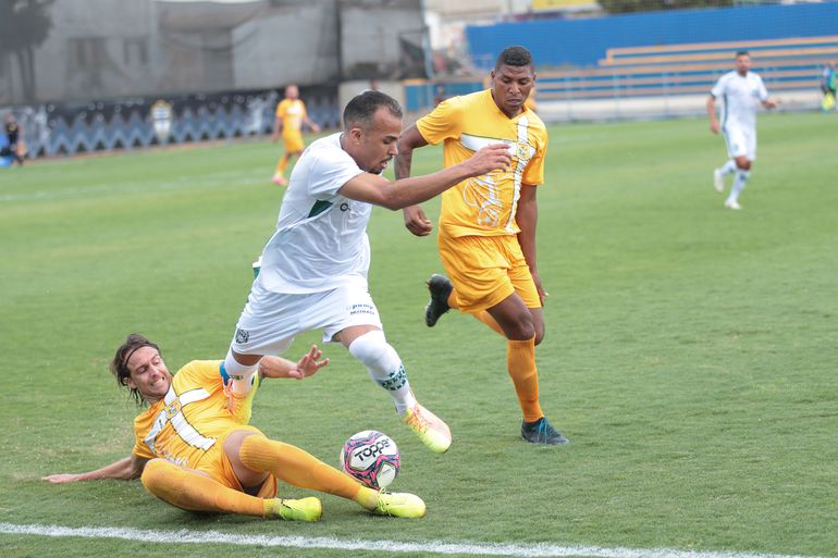 Jogo Gama x Brasiliense pelo campeonato Brasileiro da Série D no Estádio Ciro Machado do Espírito Santo - Defelê