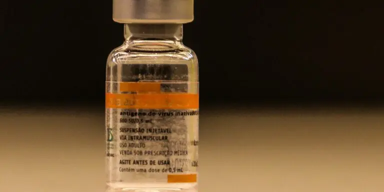 Butantan recebe matéria-prima para 7 milhões de doses da CoronaVac