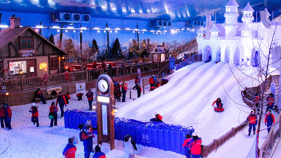 O Snowland é o primeiro parque de neve indoor do país