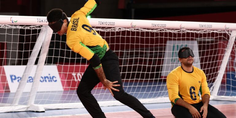 Paralimpíada: Brasil vence Lituânia por 11 a 2 na estreia do goalball