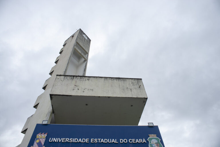 Prograd/Uece divulga edital de matrícula para classificados no vestibular 2021.1