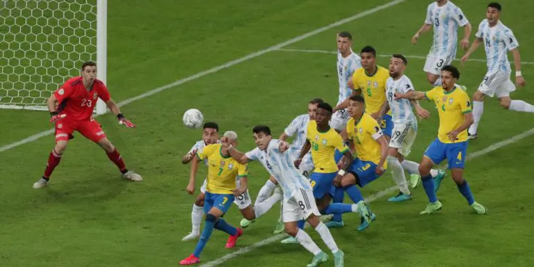 Eliminatórias: Brasil e Argentina terá público de 12 mil pessoas