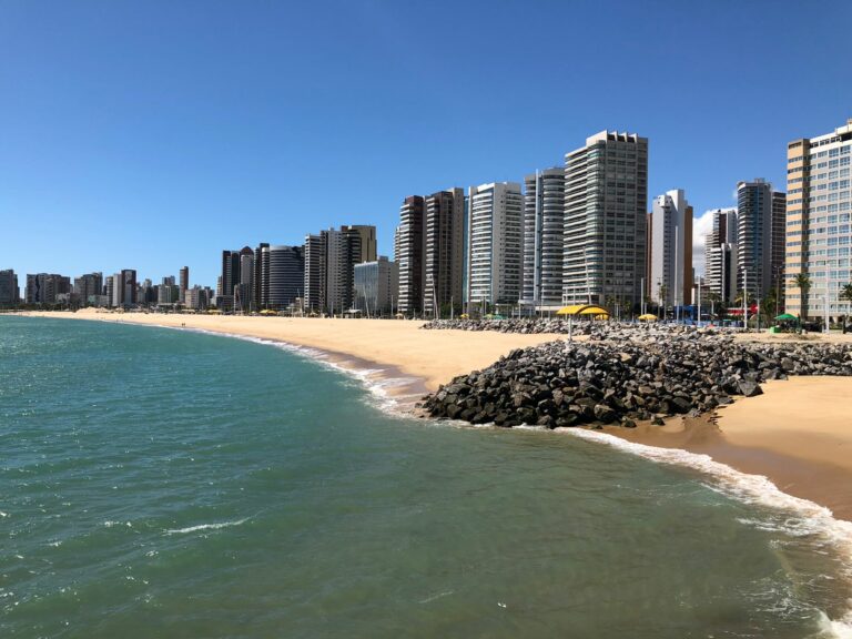 Boletim de balneabilidade: banhistas da capital fortalezense possuem 19 praias próprias