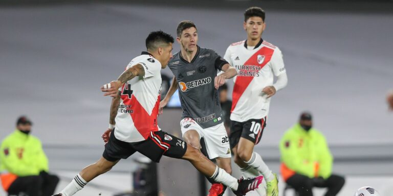 Em 100º jogo na Libertadores, Atlético-MG vence River na Argentina