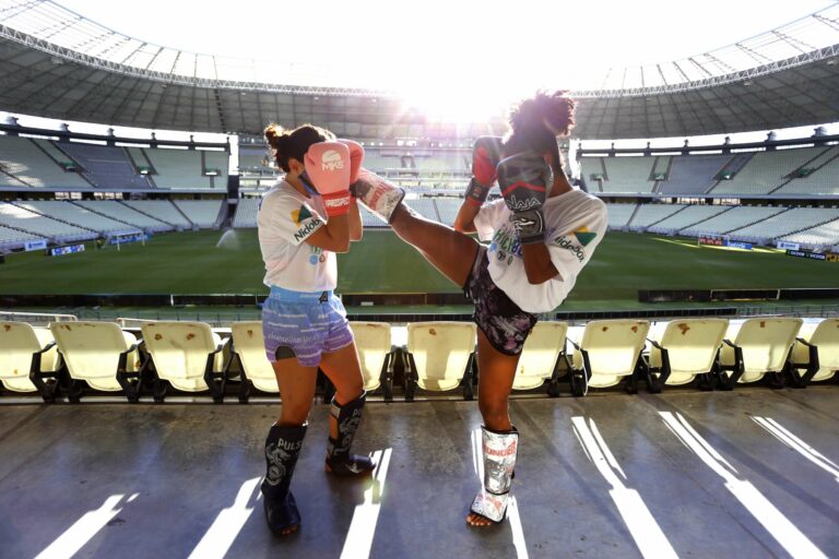 Atletas cearenses de kickboxing treinam na Arena Castelão com foco no Campeonato Brasileiro