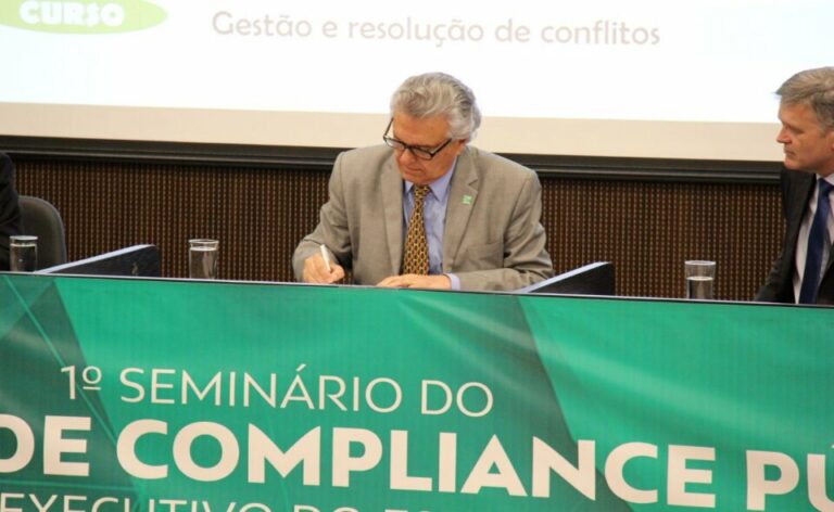 Caiado abre seminário sobre Programa de Compliance Público
